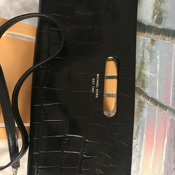 Michael Kors Tilda Clutch Large , Black - Picture 9 of 16